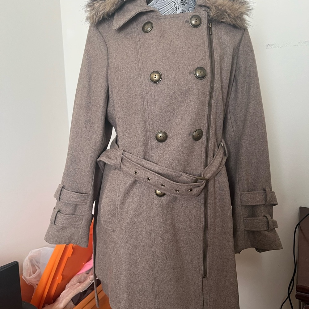 Black Rivet Brown Double-Breasted Coat with Fur Collar